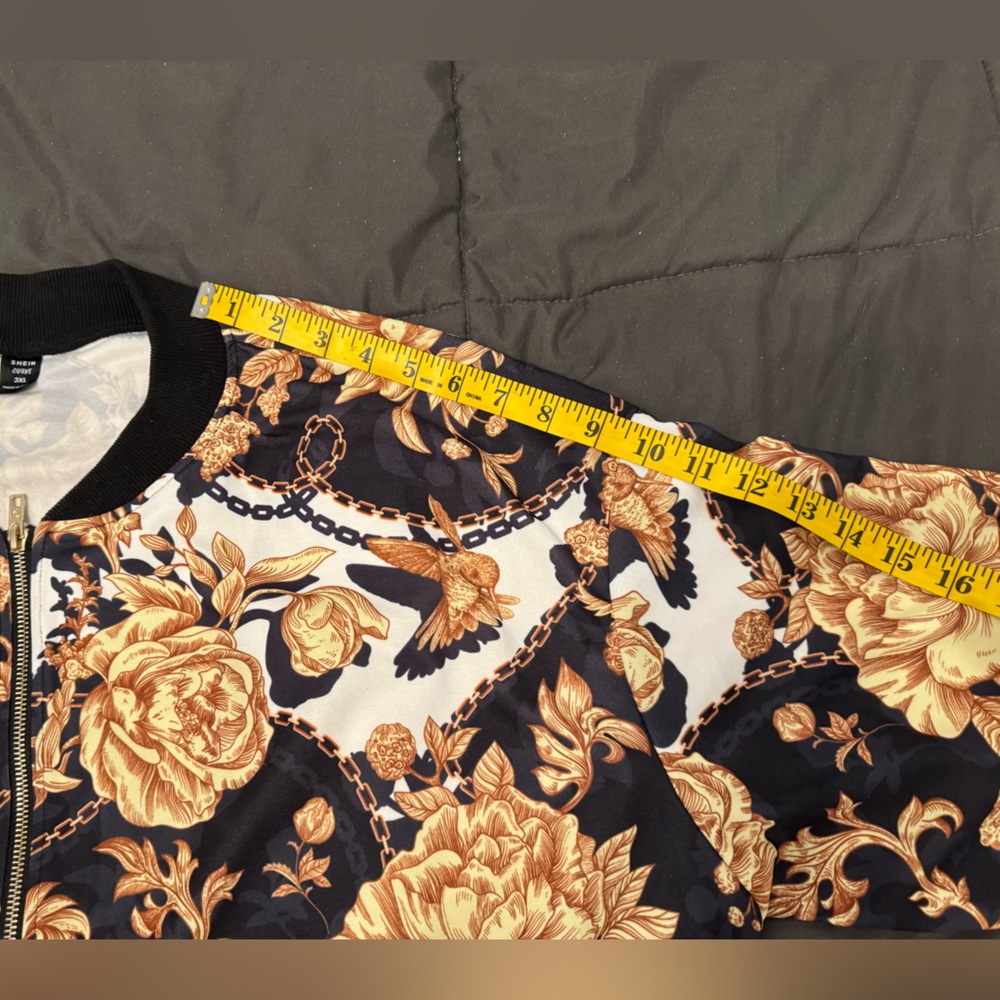 ✅Versace-style print plus size bomber jacket - Picture 12 of 12